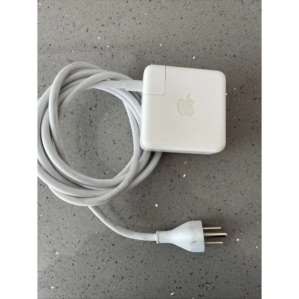 Genuine Apple A1947 61W USB-C Power Adapter Charger Power Brick w/ wall cord